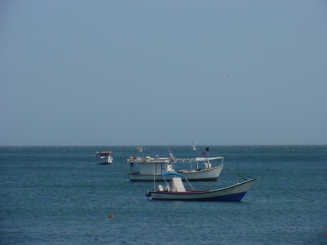 Playa Zaragoza; bahía colonial, aguas serenas y tradición marinera en el norte de Margarita
